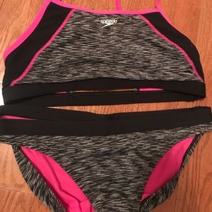 Women’s sport 2 piece swimsuit